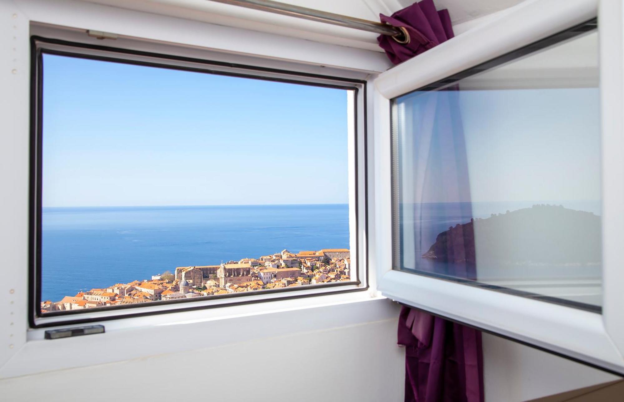 Apartment Superb View 2 *